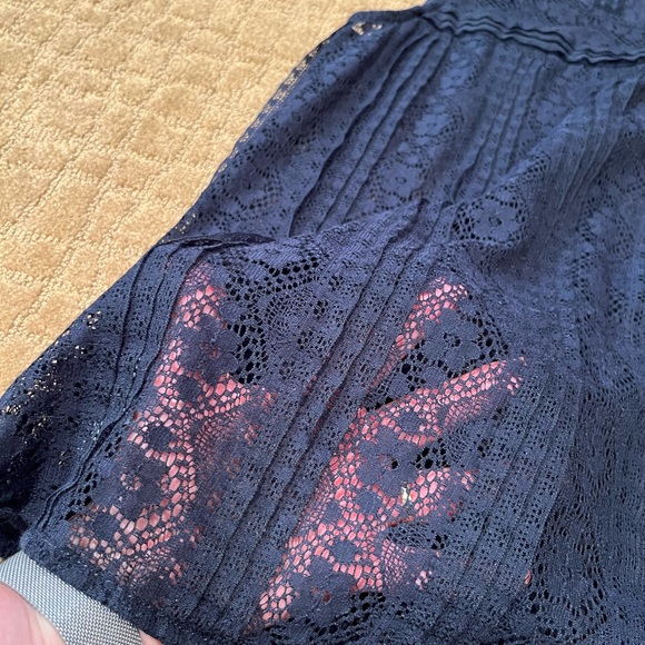 LOFT dark blue lace tank top size small - Picture 4 of 10